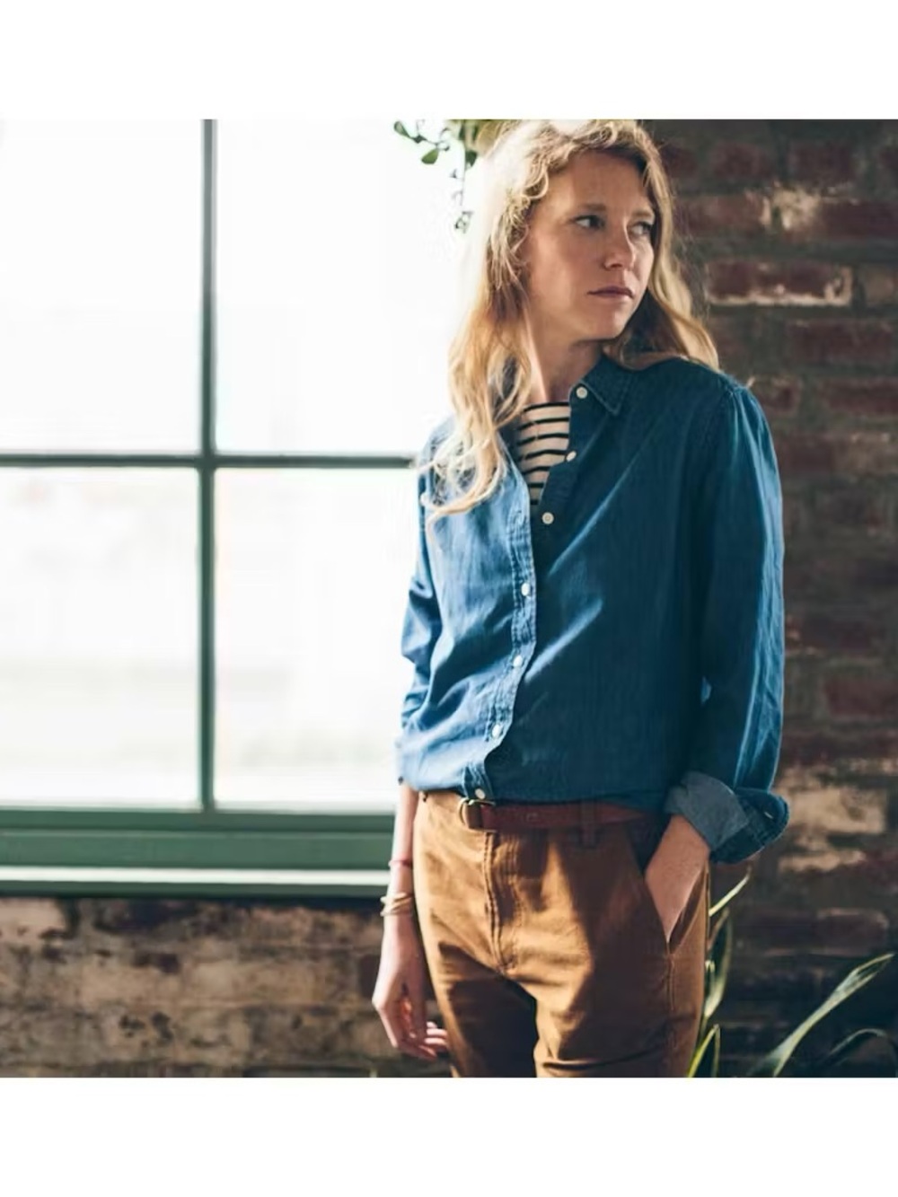 Taylor Stitch • The Katherine Button Down Sun-washed Denim